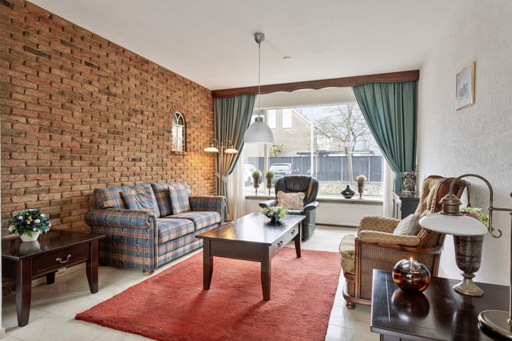 Photo 9 of Akelei 25