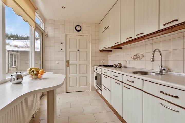 Photo 11 of Akelei 25