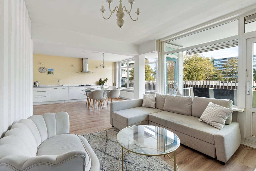 Photo 2 of Van Ostadelaan 304