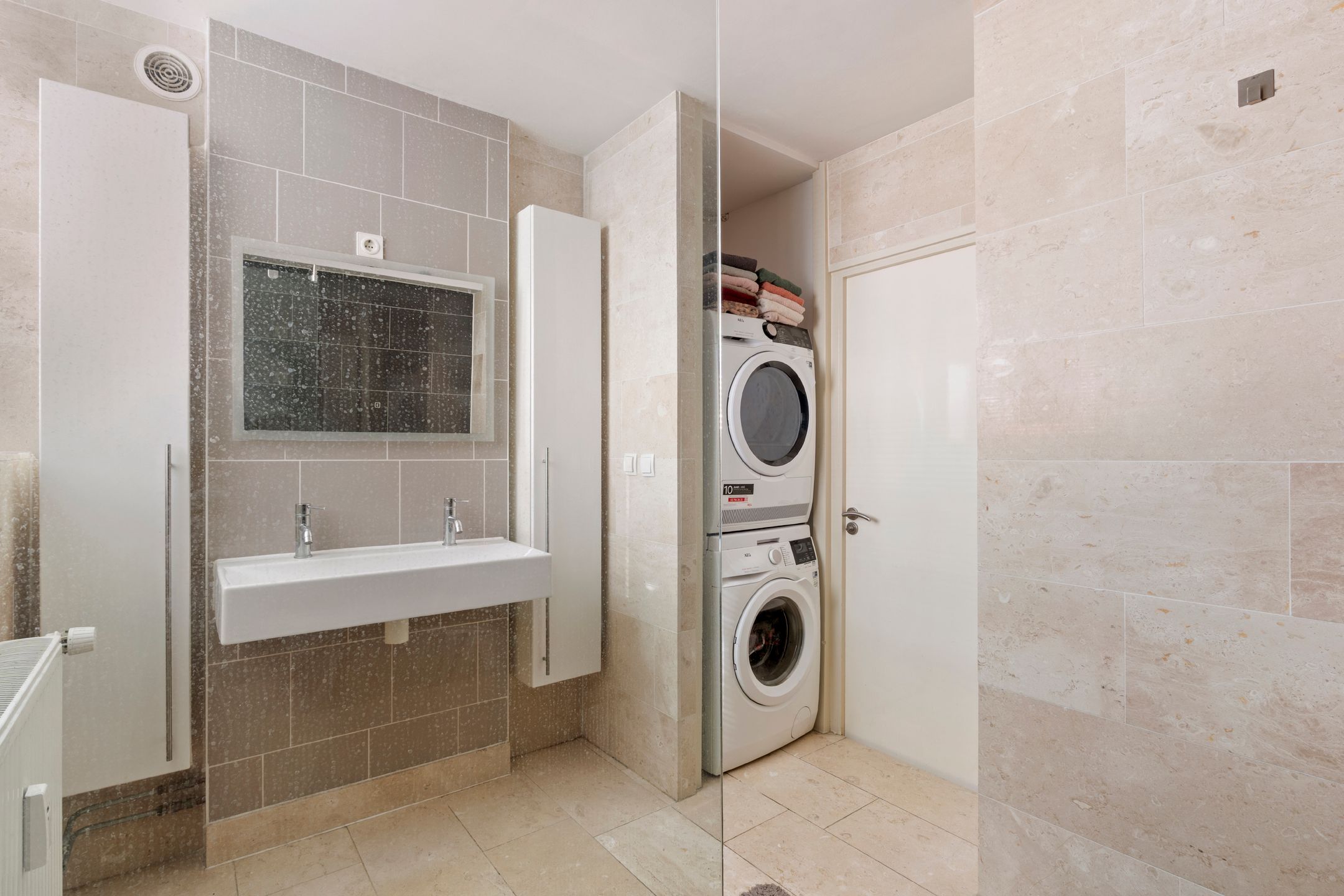 Photo 12 of Van Ostadelaan 304