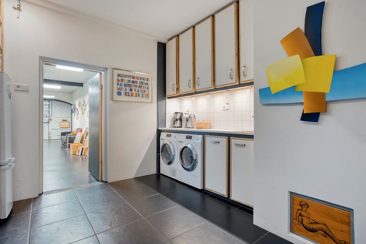 Photo 21 of De Mars 11-B