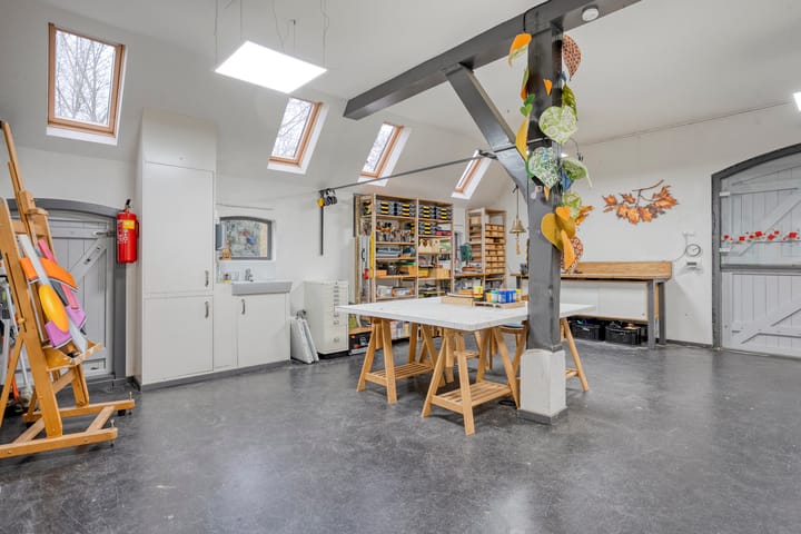 Photo 23 of De Mars 11-B