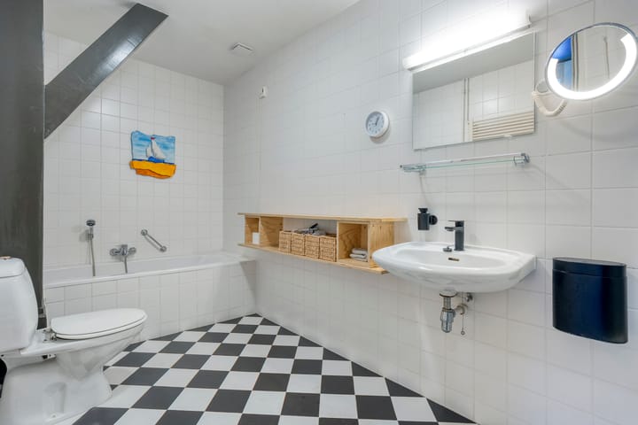 Photo 27 of De Mars 11-B