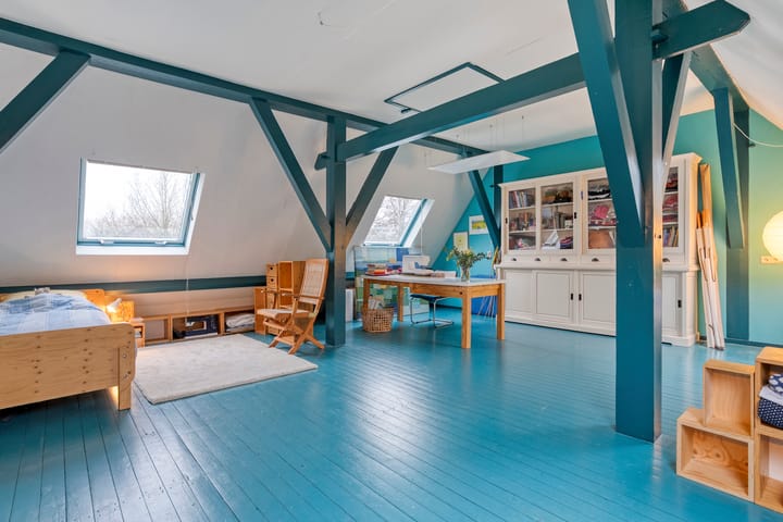 Photo 34 of De Mars 11-B