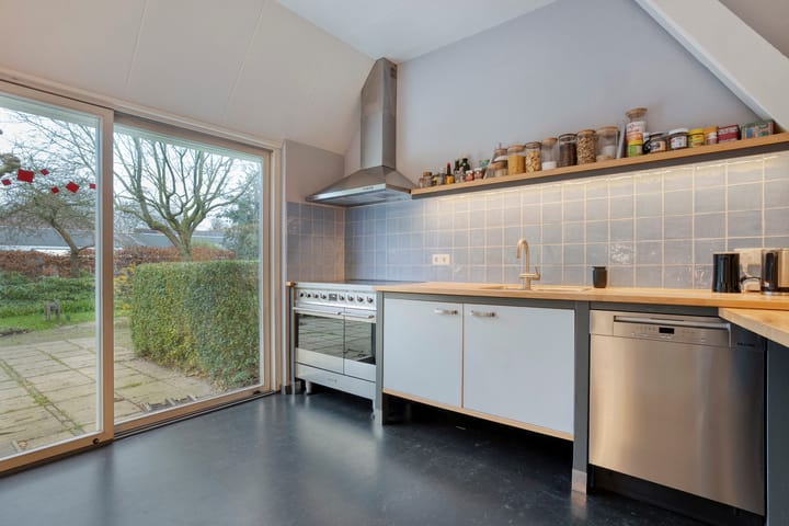 Photo 19 of De Mars 11-B