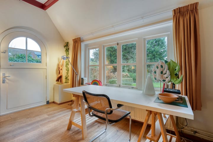 Photo 13 of De Mars 11-B