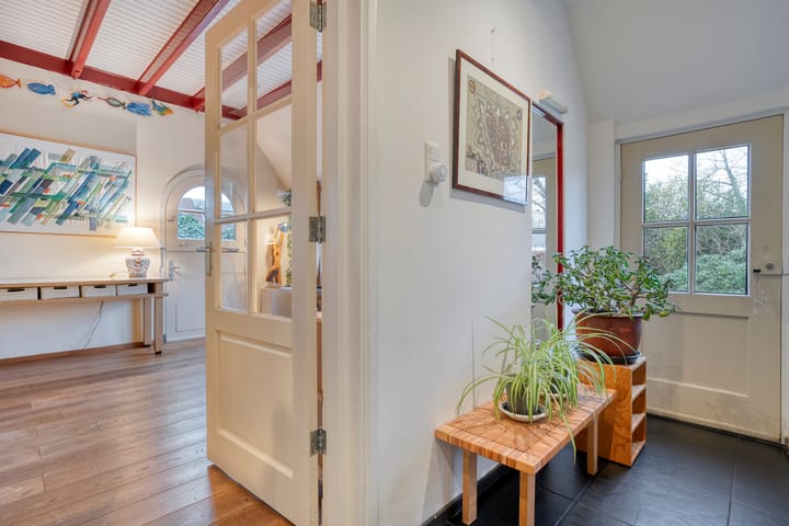 Photo 14 of De Mars 11-B