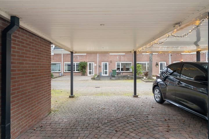 Foto 40 van Meester Strijbosstraat 20