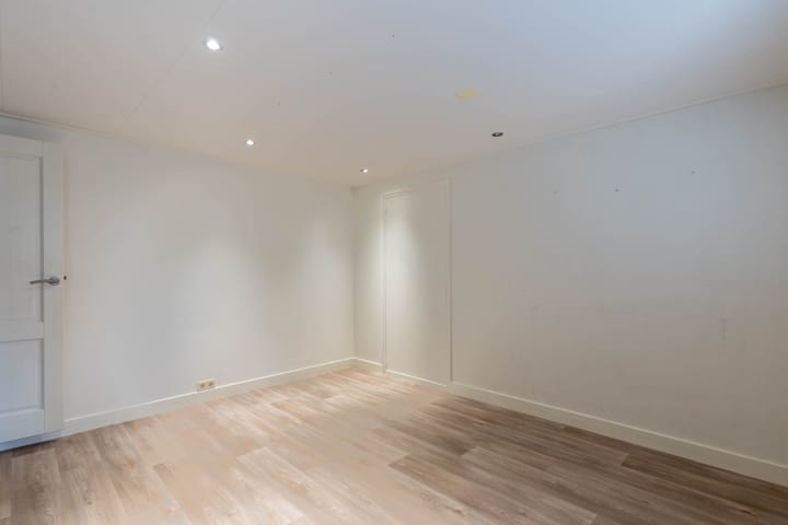 Foto 24 van Spoorstraat 58