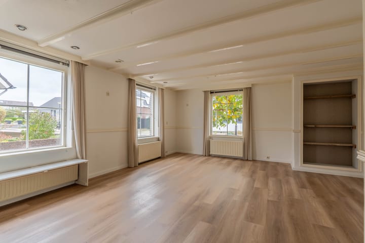 Foto 45 van Spoorstraat 58