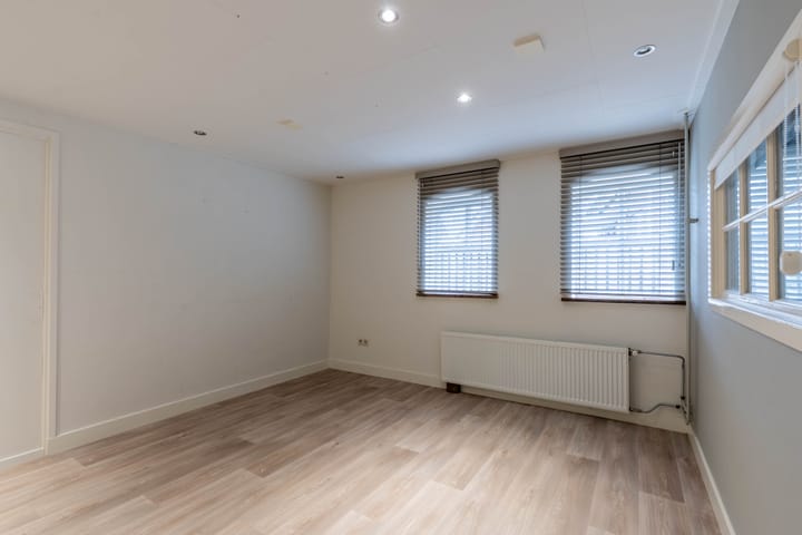 Foto 23 van Spoorstraat 58