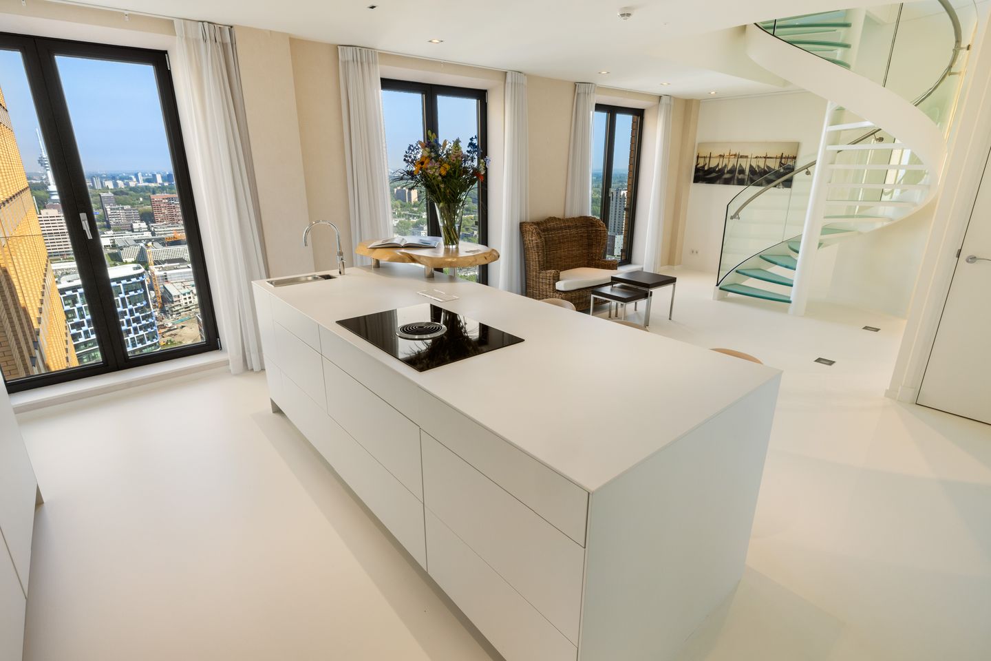 Foto 5 van Gustav Mahlerplein 285