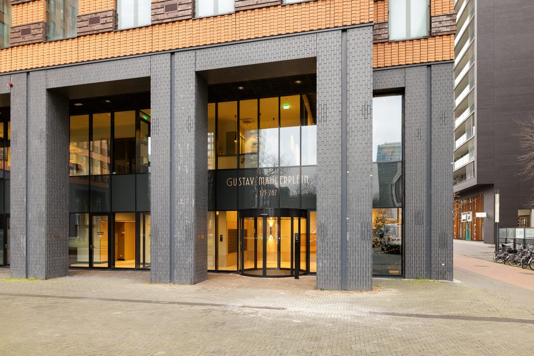 Foto 8 van Gustav Mahlerplein 285