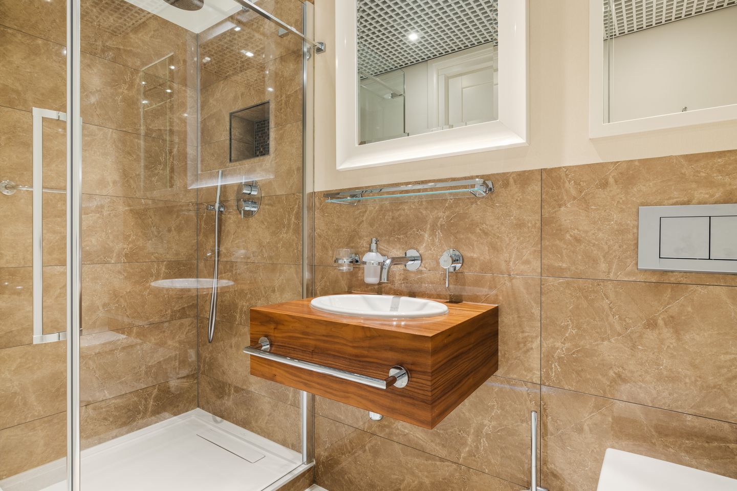 Foto 19 van Gustav Mahlerplein 285