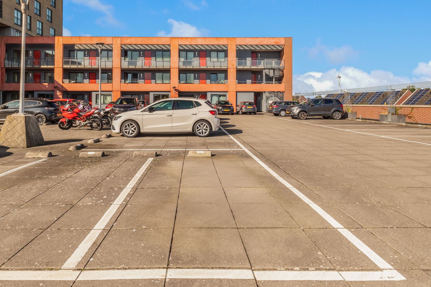 Foto 25 van Brandpunt 126