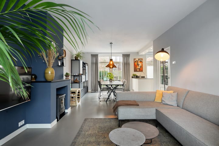 Foto 6 van Van Oldenielstraat 49