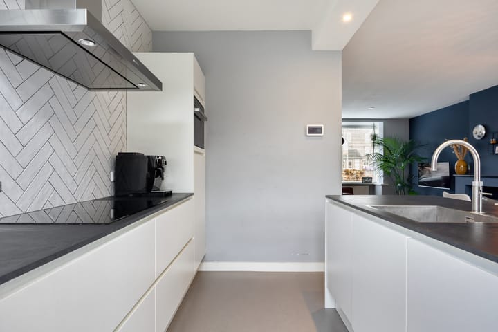 Foto 10 van Van Oldenielstraat 49