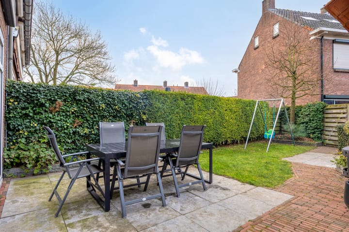 Foto 25 van Van Oldenielstraat 49