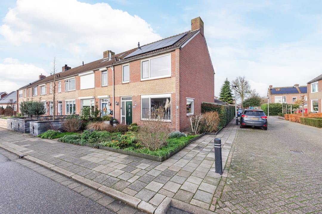 Photo 1 of Dorpsstraat 35