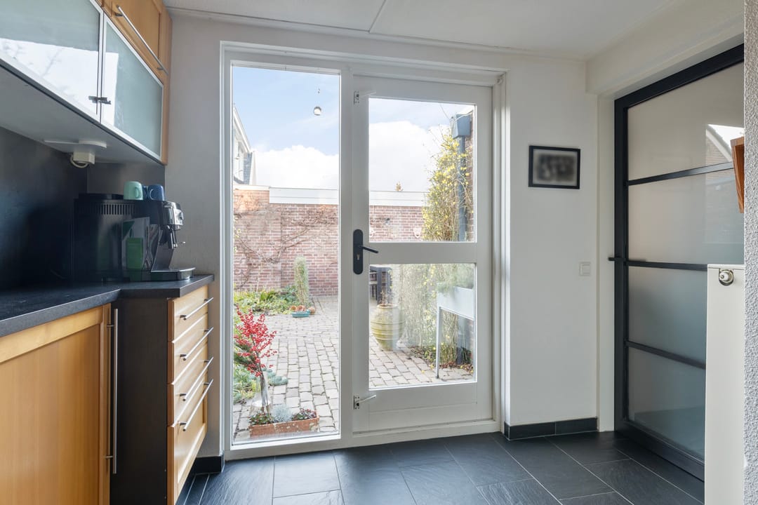 Photo 23 of Martin Leliveltstraat 1-A