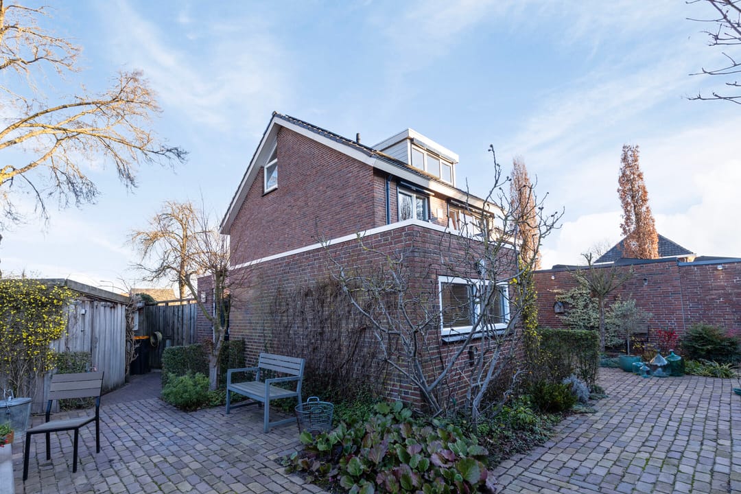 Photo 46 of Martin Leliveltstraat 1-A