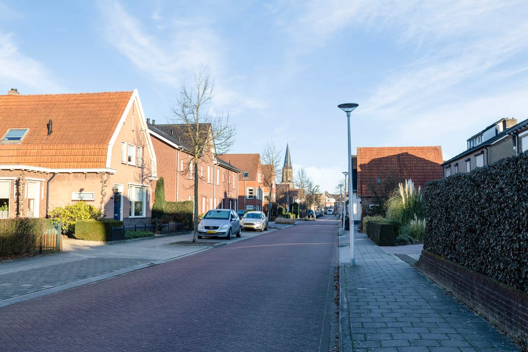 Photo 53 of Martin Leliveltstraat 1-A