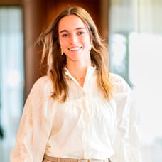 Jasmijn van Houwelingen - Commercial Employee