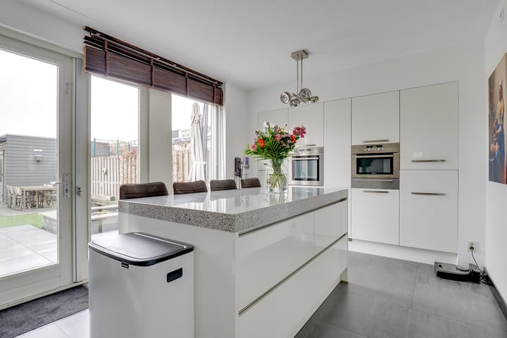 Foto 12 van Leonard Bernsteinkade 28