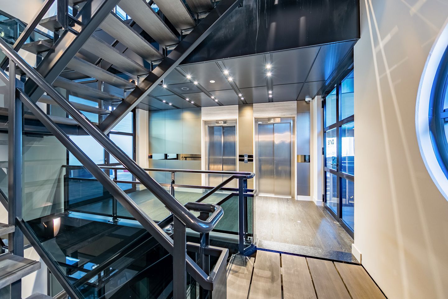 Bekijk foto 3 van Polarisavenue 151