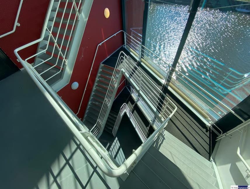 View photo 5 of Leeghwaterplein 45