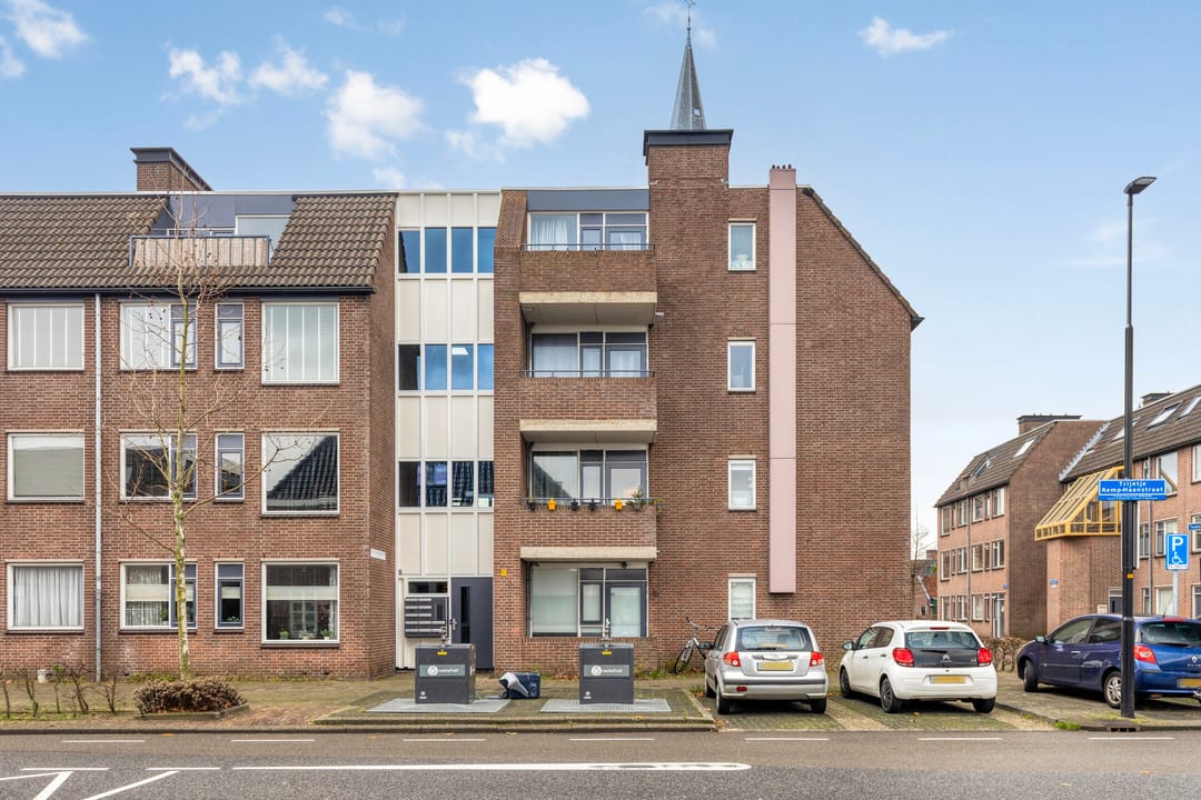 Photo 2 of Trijntje Kemp-Haanstraat 7