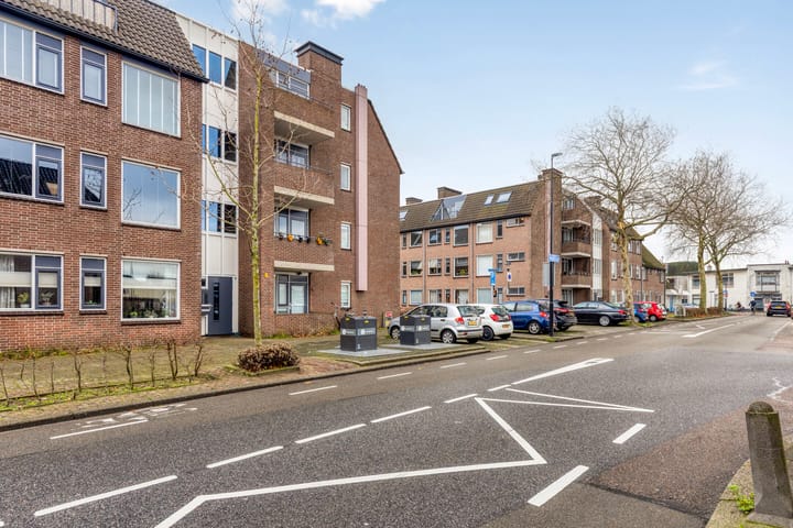 Photo 3 of Trijntje Kemp-Haanstraat 7