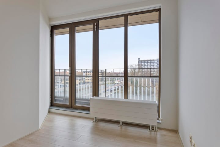 Foto 17 van Titus van Rijnstraat 151