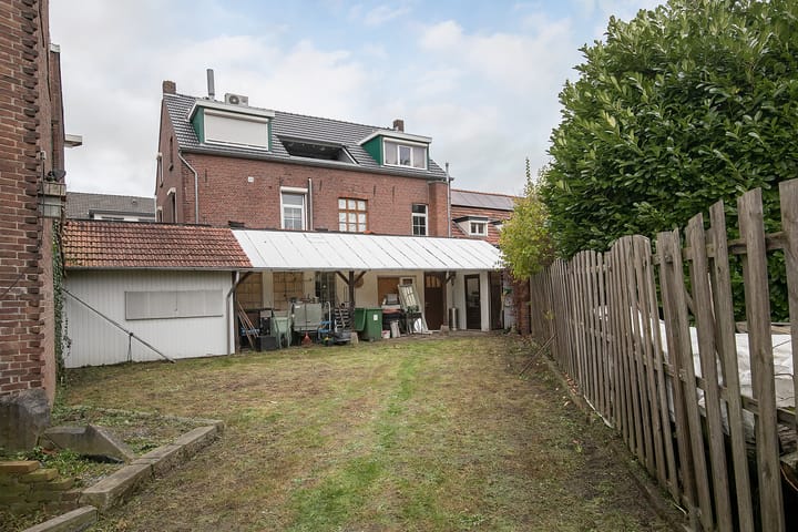 Photo 4 of Grotestraat 73