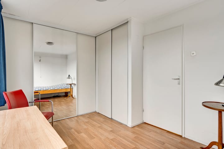 Photo 24 of Ophovenstraat 30