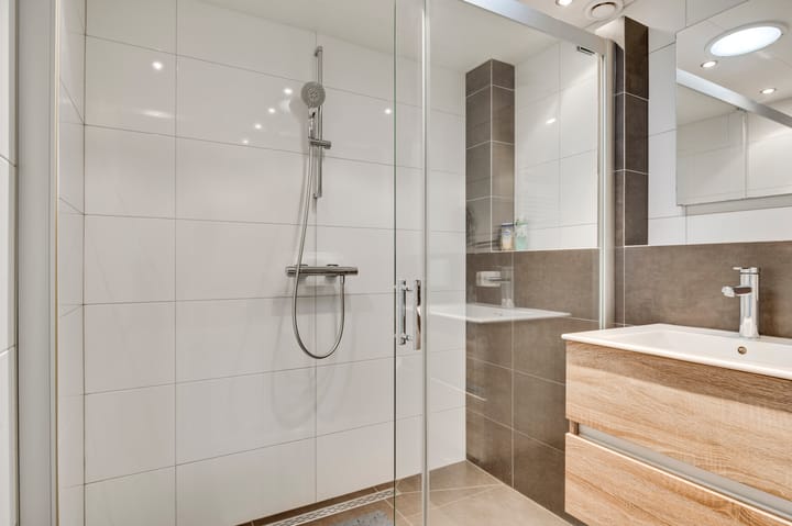 Photo 28 of Ophovenstraat 30