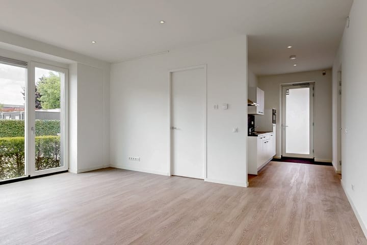 Foto 9 van Julianalaan 15-A4