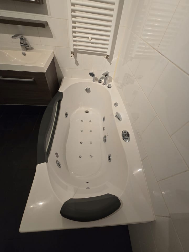 Photo 14 of Strevelsweg 122-A