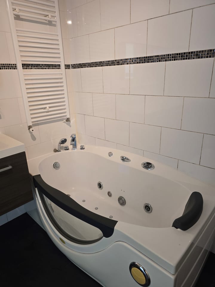 Photo 23 of Strevelsweg 122-A