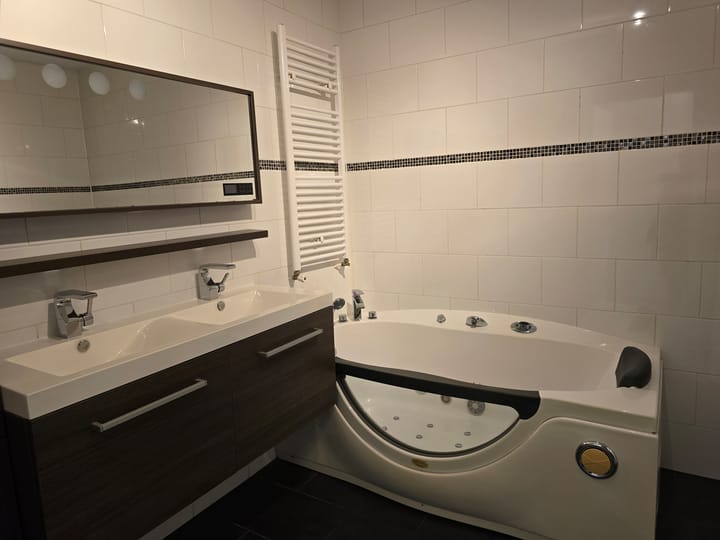 Photo 16 of Strevelsweg 122-A