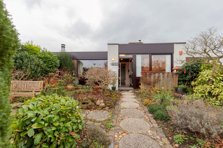 Photo 3 of Constantijn Hugostraat 9