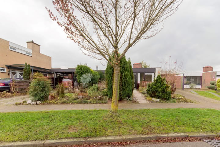 Foto 1 van Constantijn Hugostraat 9