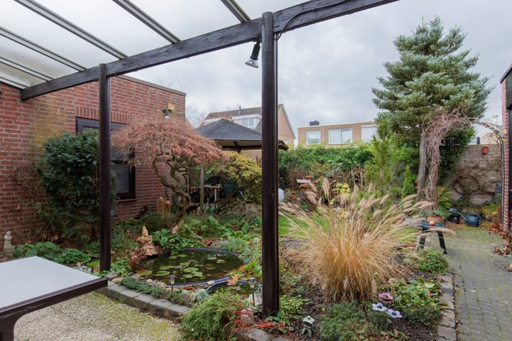 Foto 15 van Constantijn Hugostraat 9