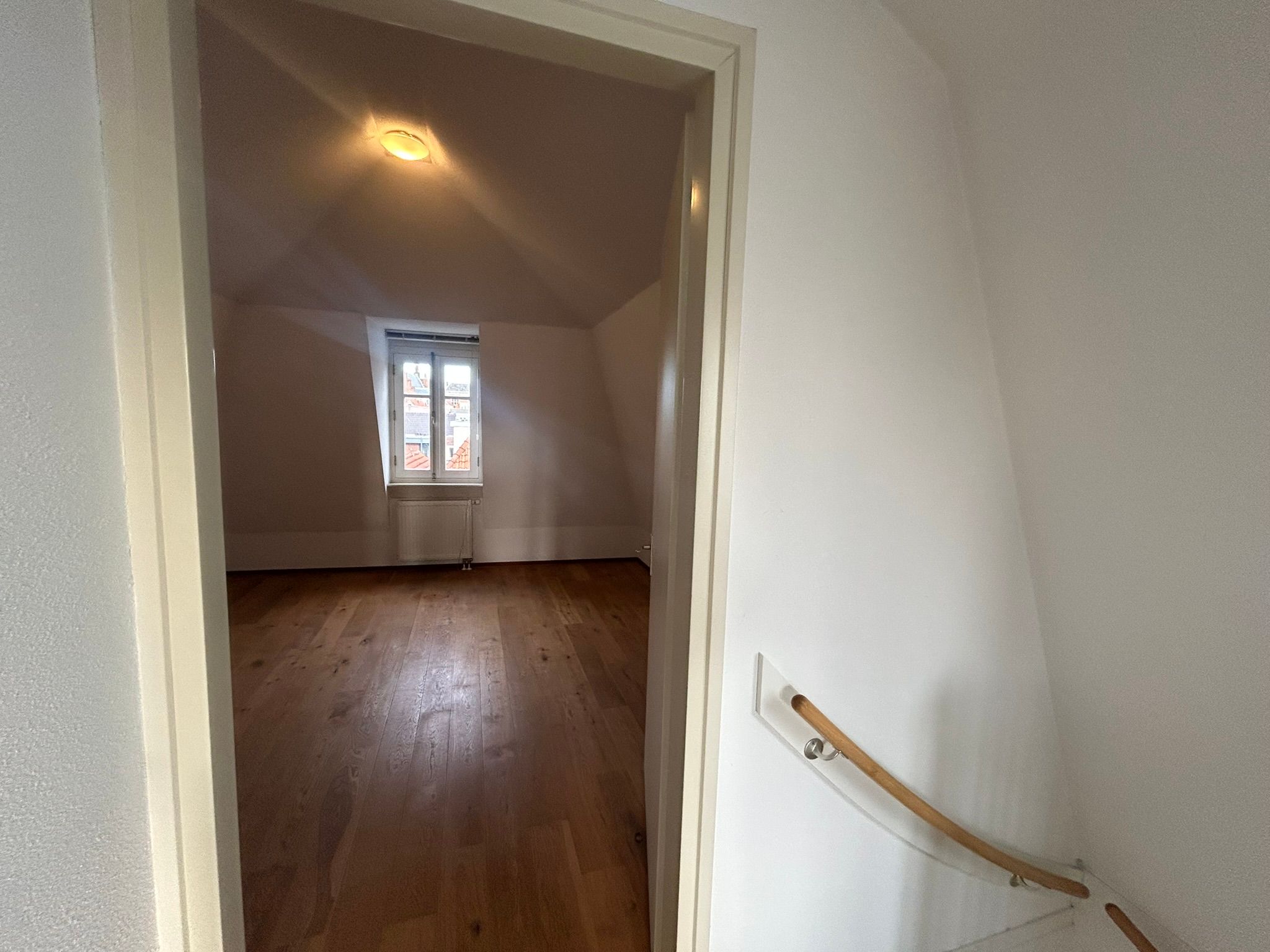 Photo 9 of Laat 229-A