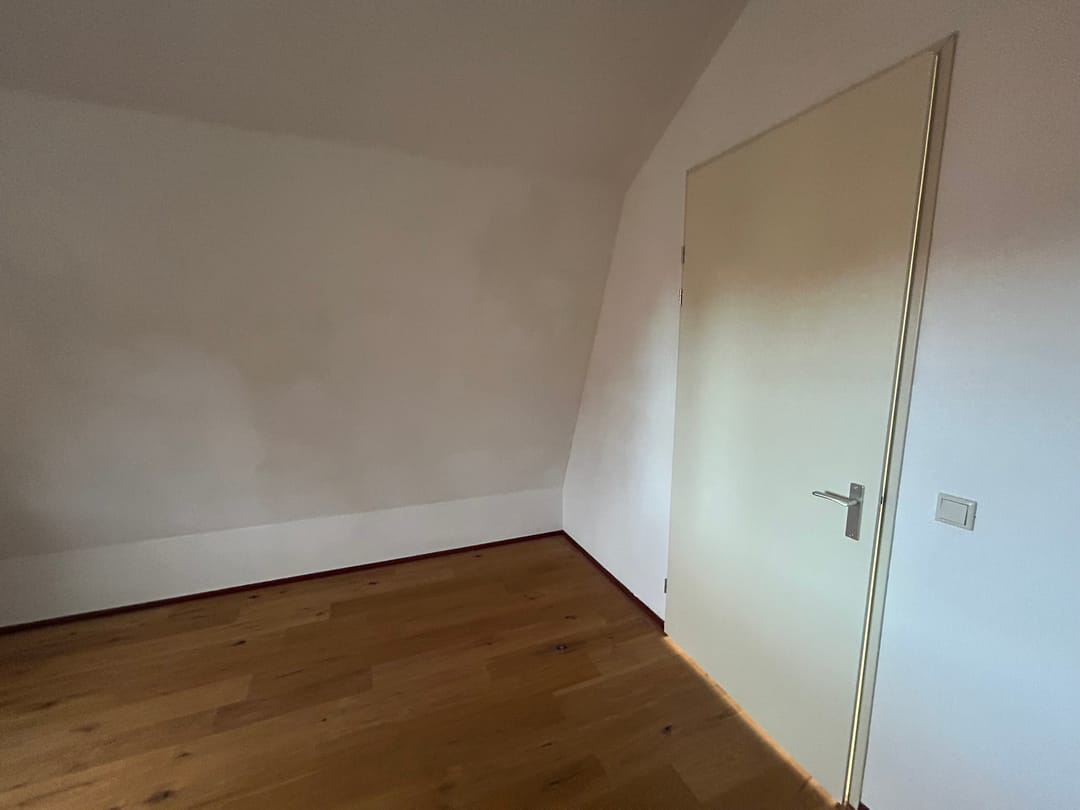 Photo 11 of Laat 229-A