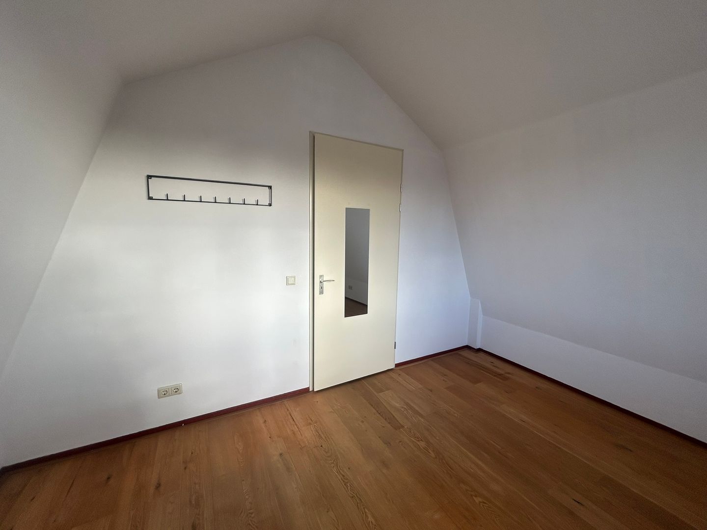 Photo 14 of Laat 229-A