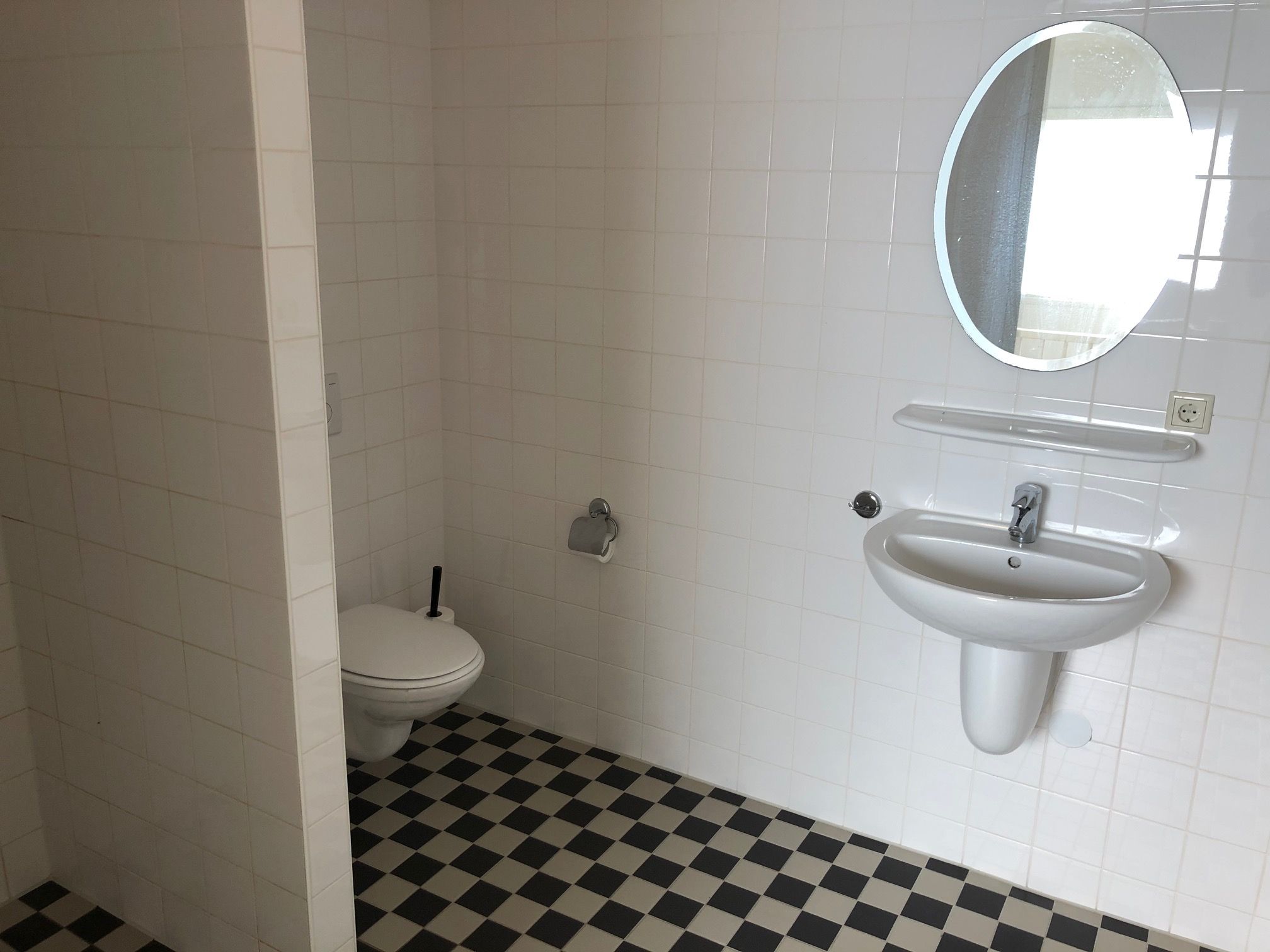 Photo 15 of Laat 229-A