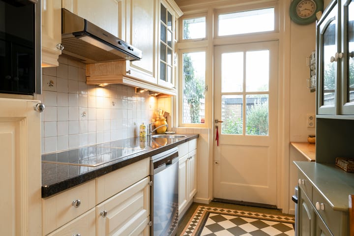 Foto 11 van Johan de Wittstraat 11