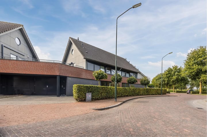 Foto 2 van Lange Akker 23