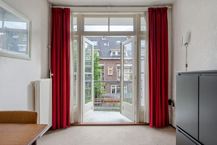 Photo 9 of Duizendschoonstraat 26-A